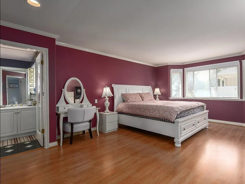 Fraser River Richmond Bed And Breakfast Bed & Breakfast